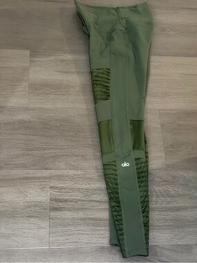ALO Yoga Olive Green Moto Leggings